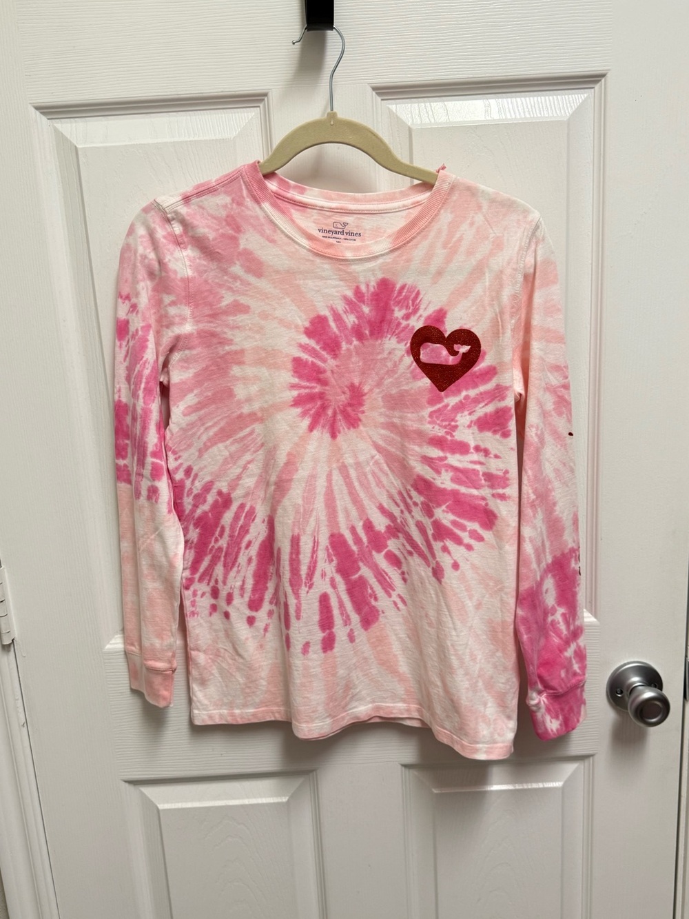 NWT Vineyard Vines Tie Dye Heart Longsleeve Tee